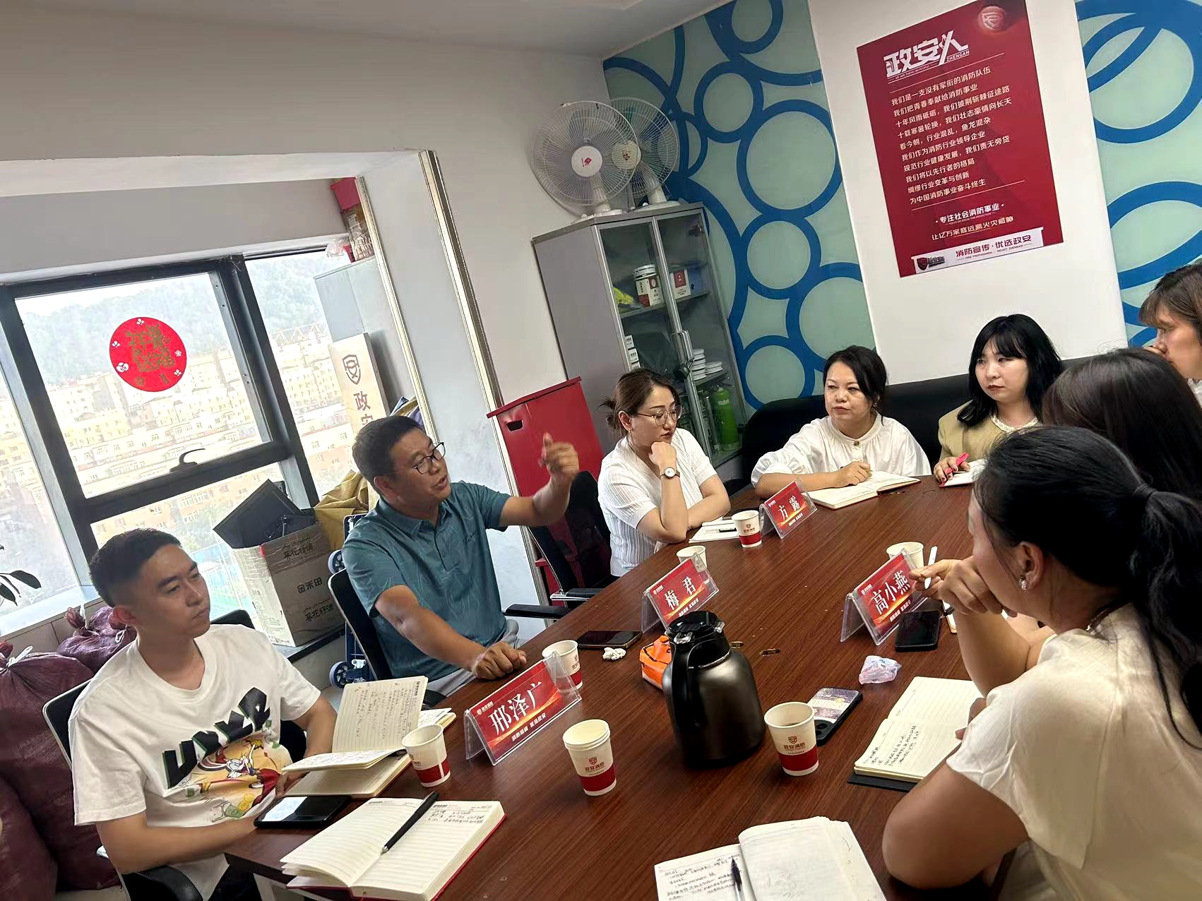 共謀政安發展 暢敘深情厚誼 共謀政安發展 暢敘深情厚誼