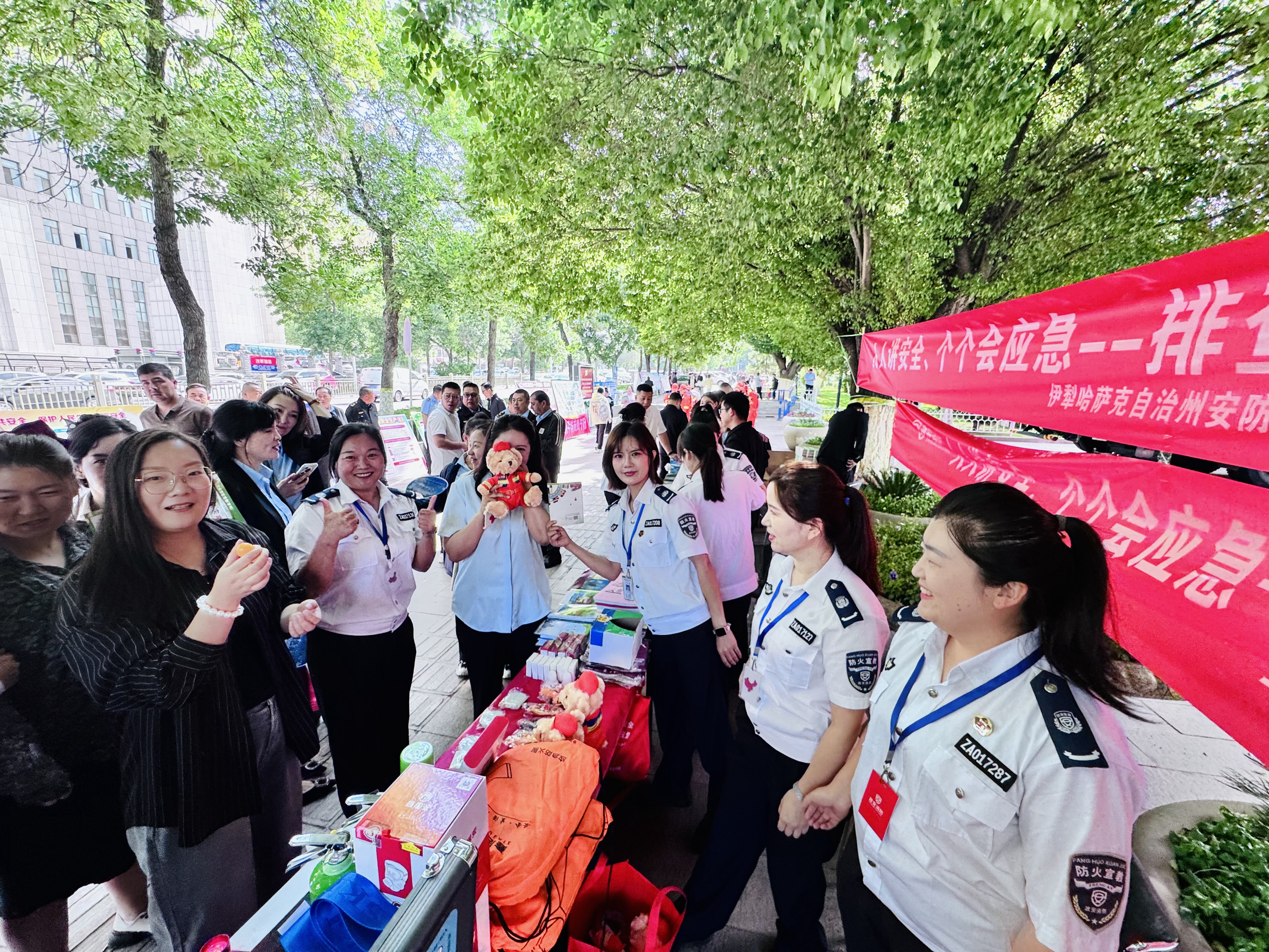 人人講安全、個(gè)個(gè)會(huì)應(yīng)急丨政安消防“2025年防災(zāi)減災(zāi)宣傳活動(dòng)”精彩瞬間