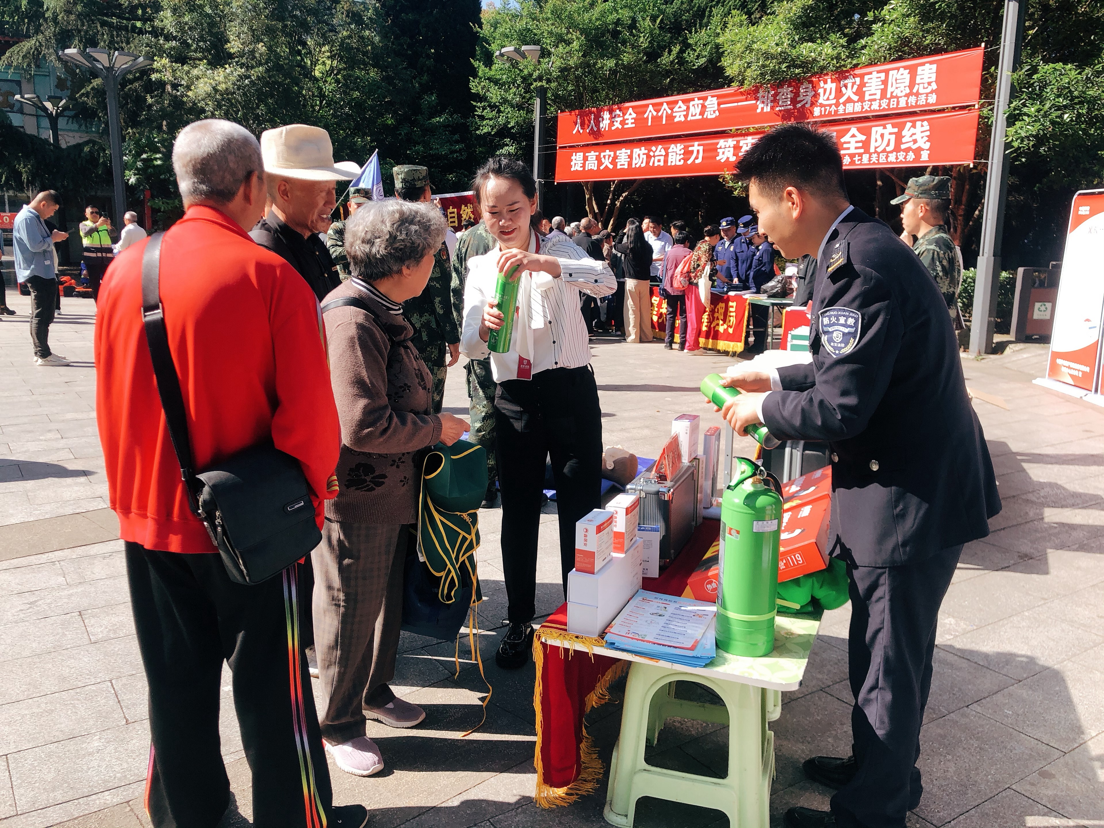 人人講安全、個(gè)個(gè)會(huì)應(yīng)急丨政安消防“2025年防災(zāi)減災(zāi)宣傳活動(dòng)”精彩瞬間
